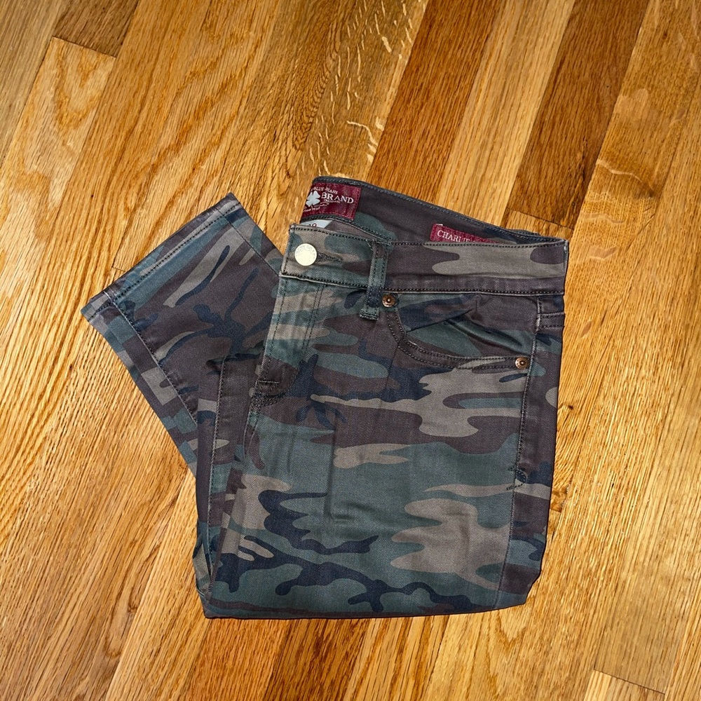 LUCKY BRAND CAMO JEANS